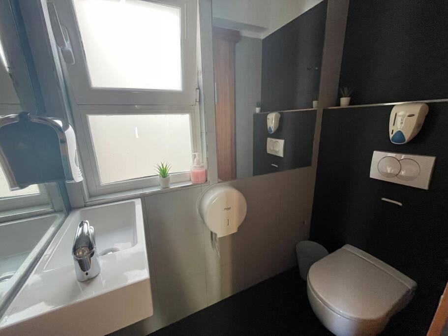 3 Bedroom, 2,5 Bathroom - Bairro Alto Residence Lisboa 外观 照片